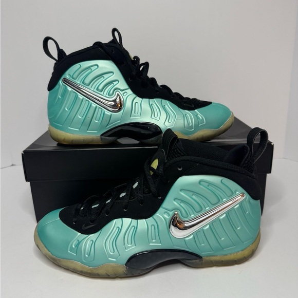 Nike Foamposite Pro Island Green Size 7Y – Used